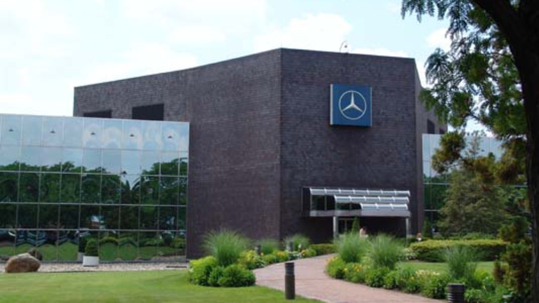 Mercedes-Benz-Page.jpg