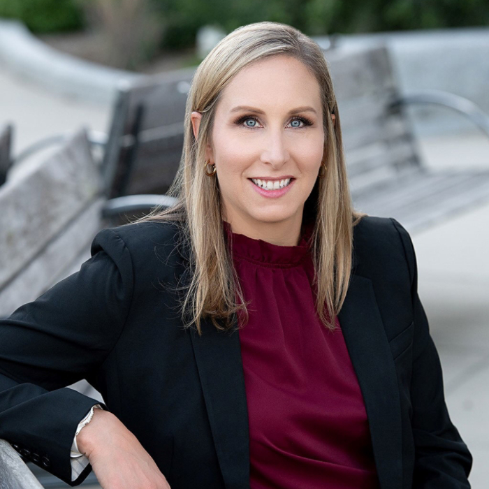 Hillary Gray Headshot