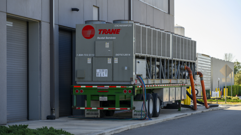 rental-equipment-500T-RTAC-series-R-air-cooled-chiller-5