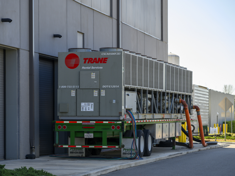 rental-equipment-500T-RTAC-series-R-air-cooled-chiller-5