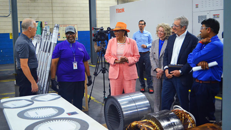 leadership with technicians at charlotte plant