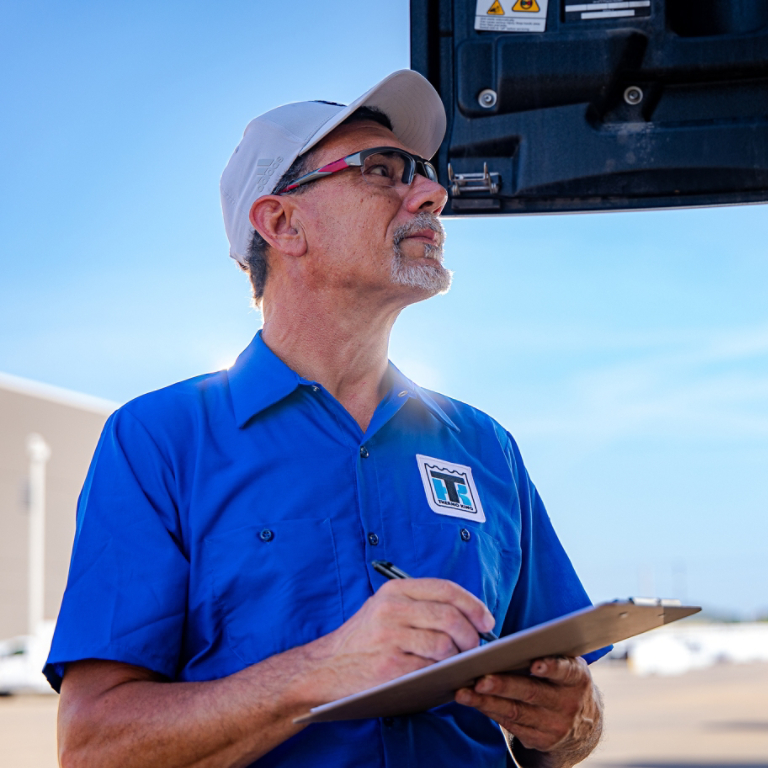 Thermo King Trailer TRU with Service Technician Clipboard Checklist Angle 1