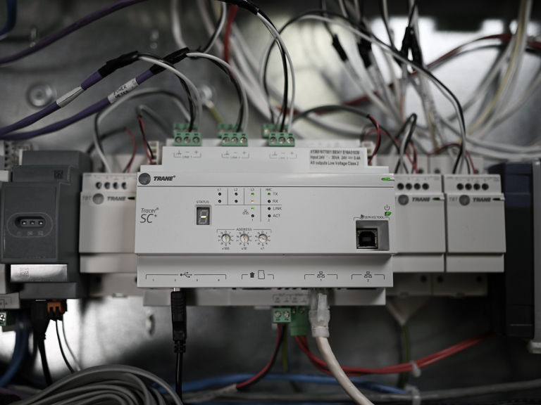 Tracer SC+ Controller Front Facing 