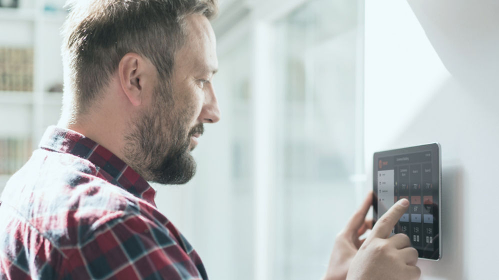 Customer Using Tracer Concierge in Environment