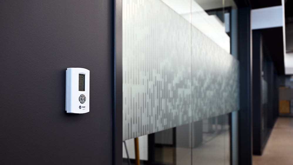 Air-Fi Thermostat Sensor Right Facing Environment